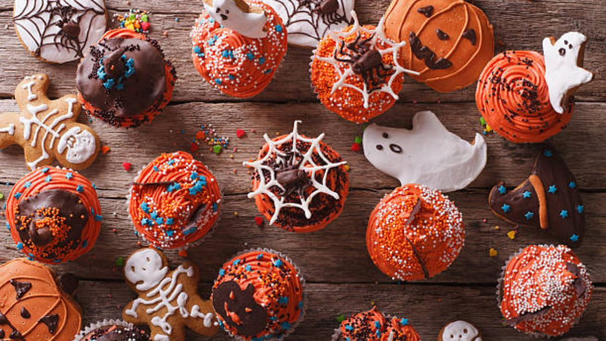 5 Spooky Treats To Make At Home For Halloween Parties