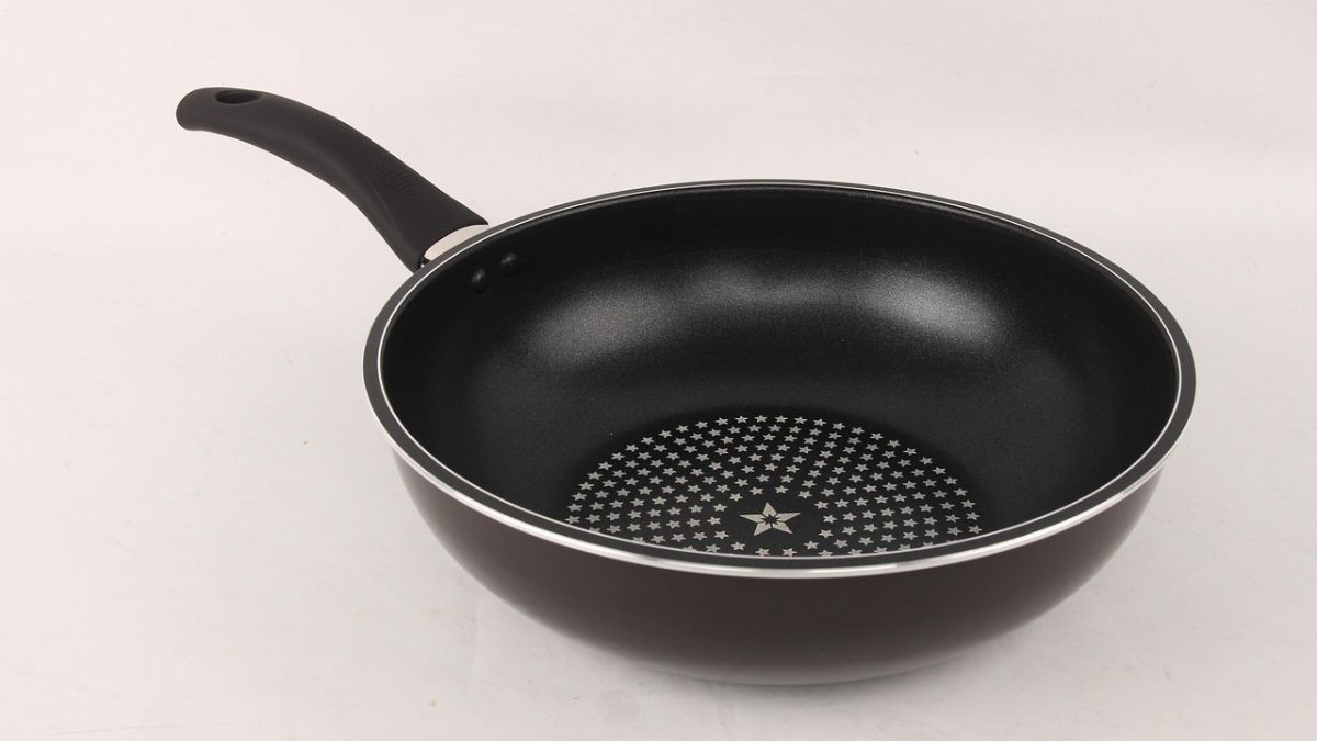 Non-Stick Pan Care: What Shortens Its Life (and What Doesn’t)