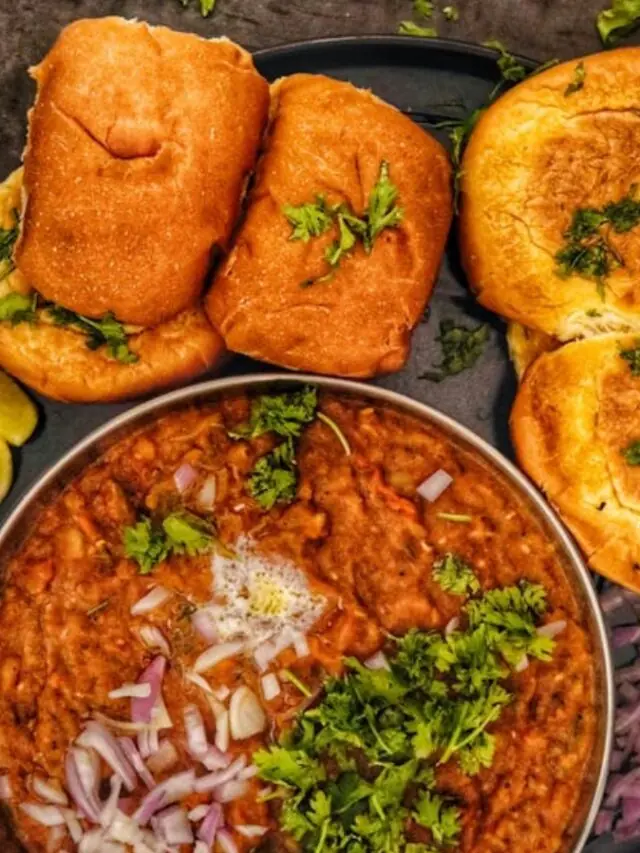 Top 7 Street Foods In India That Will Make You Drool