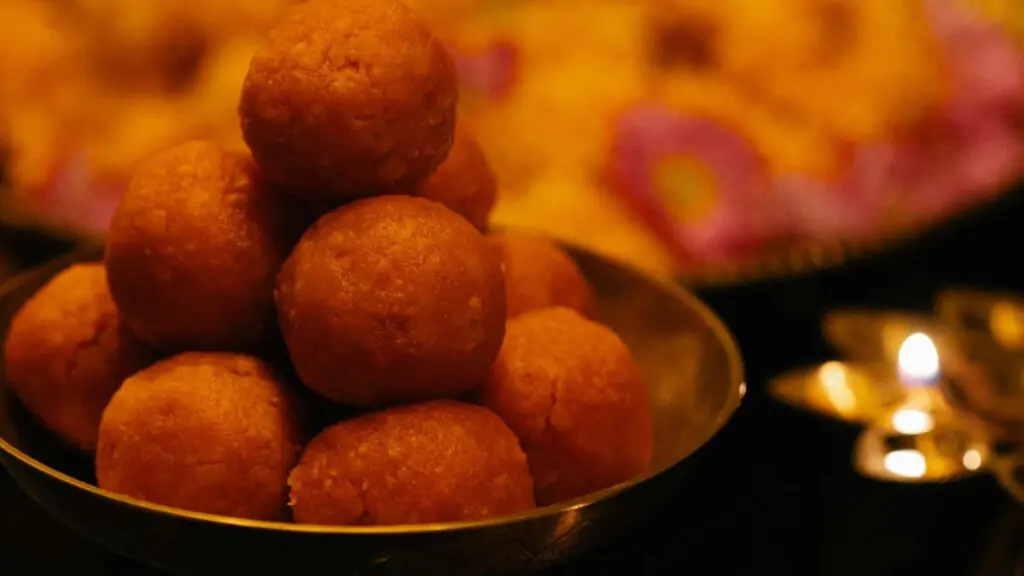 The Best Indian Sweets: 6 Traditional Delicacies From Across the Country For The Festive Home Chef