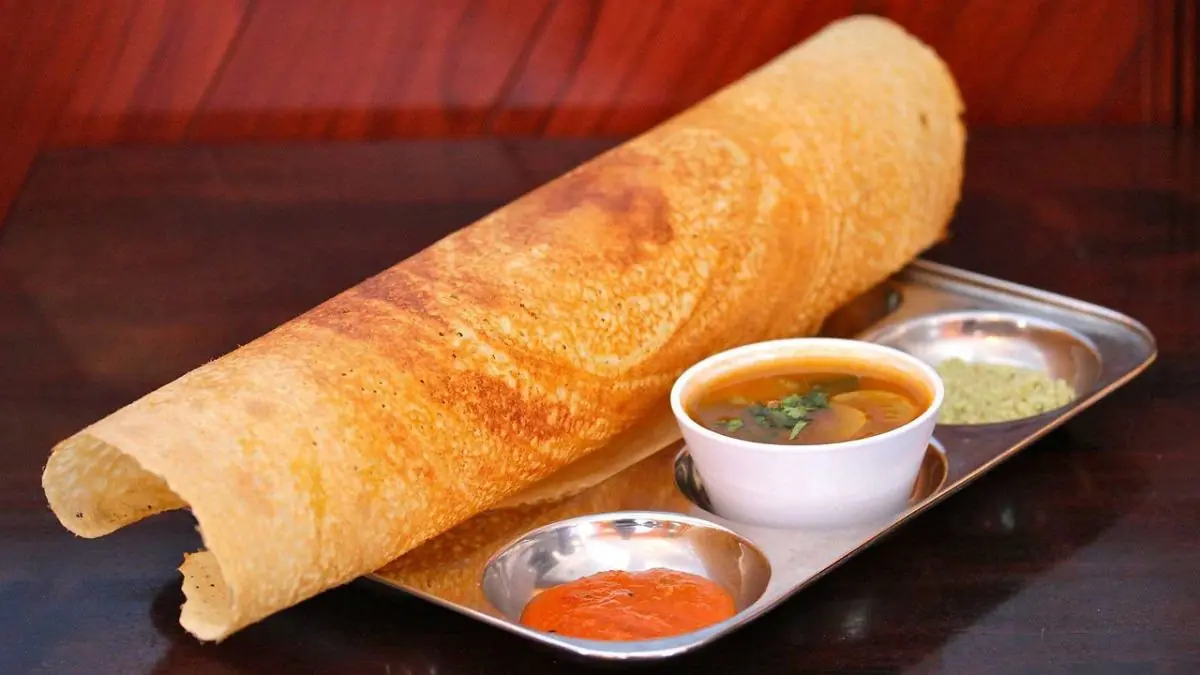 Non-Stick Vs Cast Iron Tawa For Dosa: How To Choose The Right Cookware