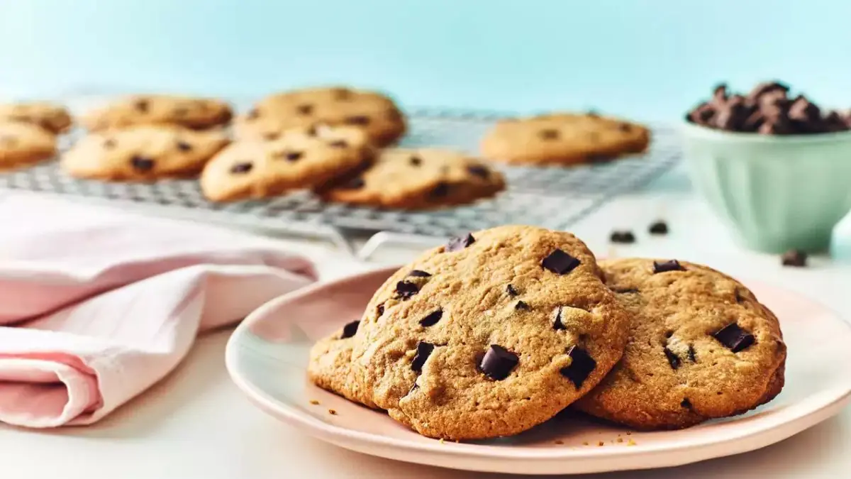How To Make Cookies In Air Fryer: Tips For Chocolatey Treats