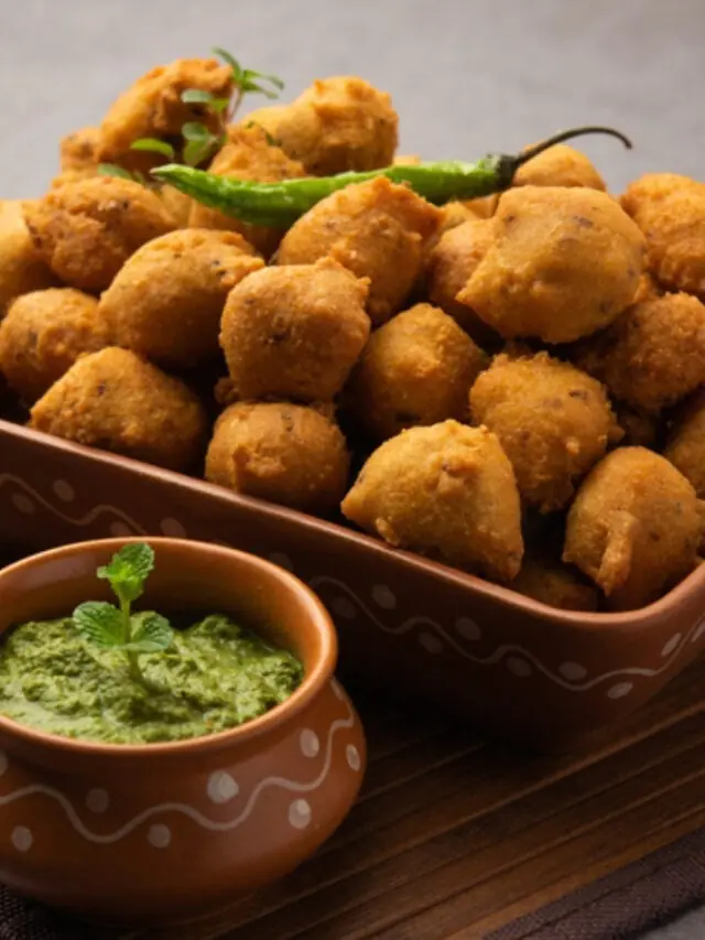From Pakoras To Samosa: 5 Tea-Time Snacks For A Rainy Day