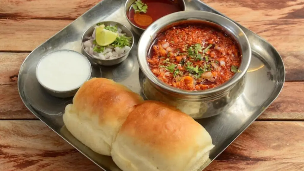 Maharashtra Famous Food: 5 Monsoon Dishes You Must Try at Least Once