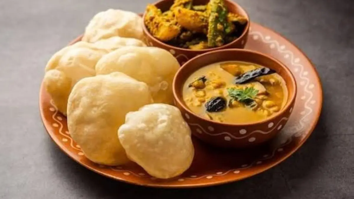 Luchi vs Poori: What Sets Bengal’s Favourite Bread Apart